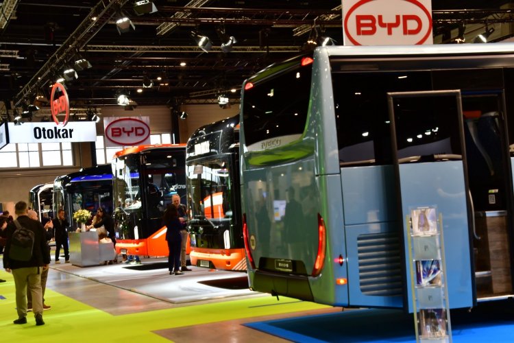 BUS2BUS 2026 eröffnet in Berlin: Fokus auf Elektrifizierung und Digitalisierung