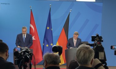 Neue strategische Phase zwischen Deutschland und der Türkei: Hakan Fidan und Johann Wadephul senden deutliche Botschaften aus Berlin