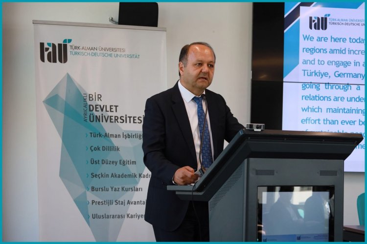 Türk-Alman Üniversitesi’nde uluslararası barış ve yeniden yapılanma konferansı başladı