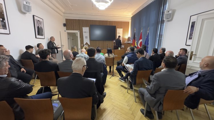 Berlin’de OSB Türk yatırımları tanıtıldı