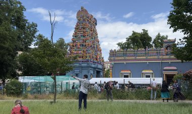 Berlin’de Renkli Festival: Sri Ganesha Hindu Tapınağı Binlerce Ziyaretçiyi Ağırladı