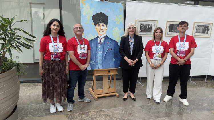 Gençlik Otobüsü Projesi Berlin’de: Büyükelçilikte Uluslararası Gençlik Buluşması