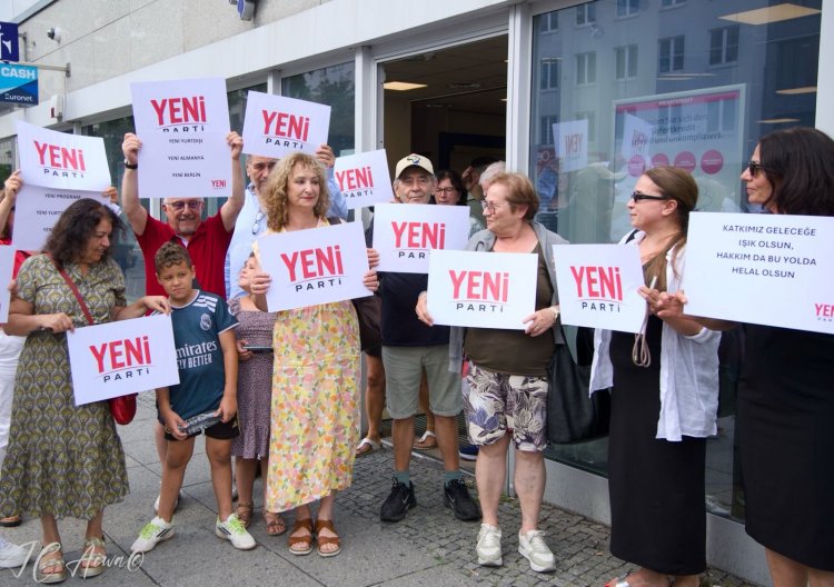Kenan Kolat: Berlin’de yeni bir örgütlenme bekliyoruz