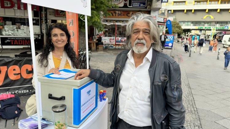 Kreuzberg’de Sembolik Sandık: Oy Hakkı Olmayanlar Da Sesini Duyurdu