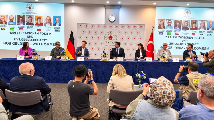 Berlin Seçimleri Öncesi TGB Paneli: Türk Toplumunun Soruları Masaya Yatırıldı