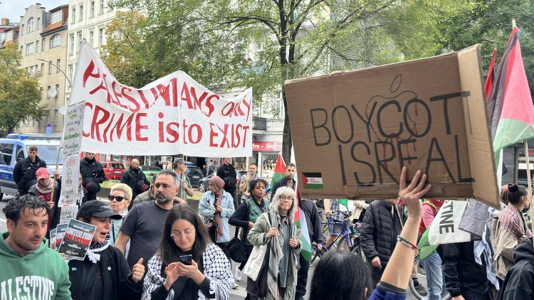Berlin-Neukölln’de Filistin’e destek yürüyüşü
