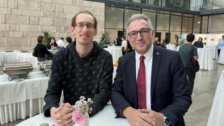 Berlin’de öğrenci buluşması: “Kapımız her zaman açık”